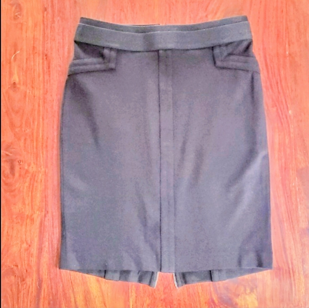 BCBGMAXAZRIA Black Structured Pencil Skirt Exposed Back Zipper Minimalist SMALL - Picture 6 of 14